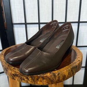 Munro American Meredith Brown Women's 6W Chunky Heels Shock Absorber Comfort EUC